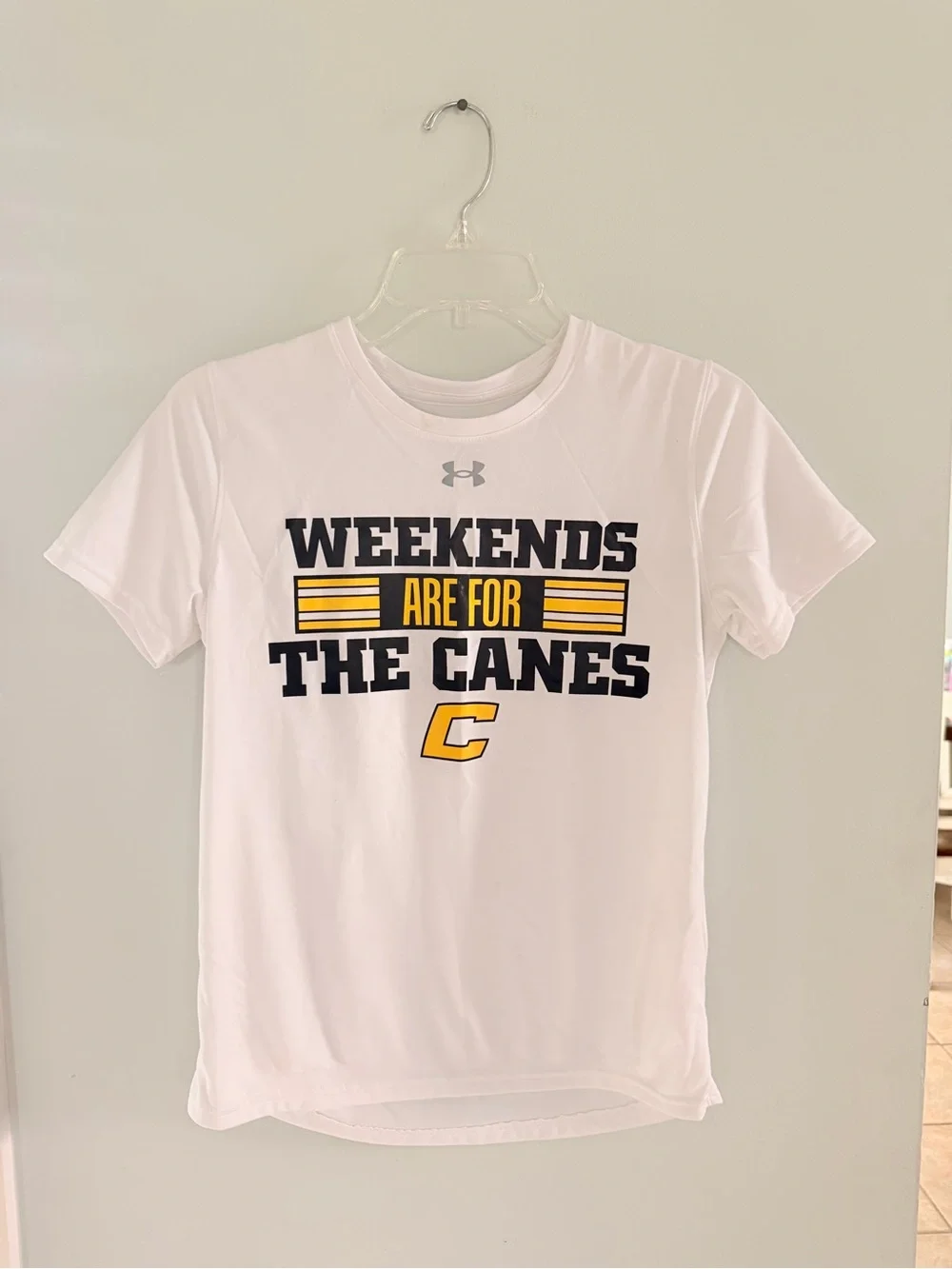 Under Armour White Graphic Tee with Black and Gold Team Print